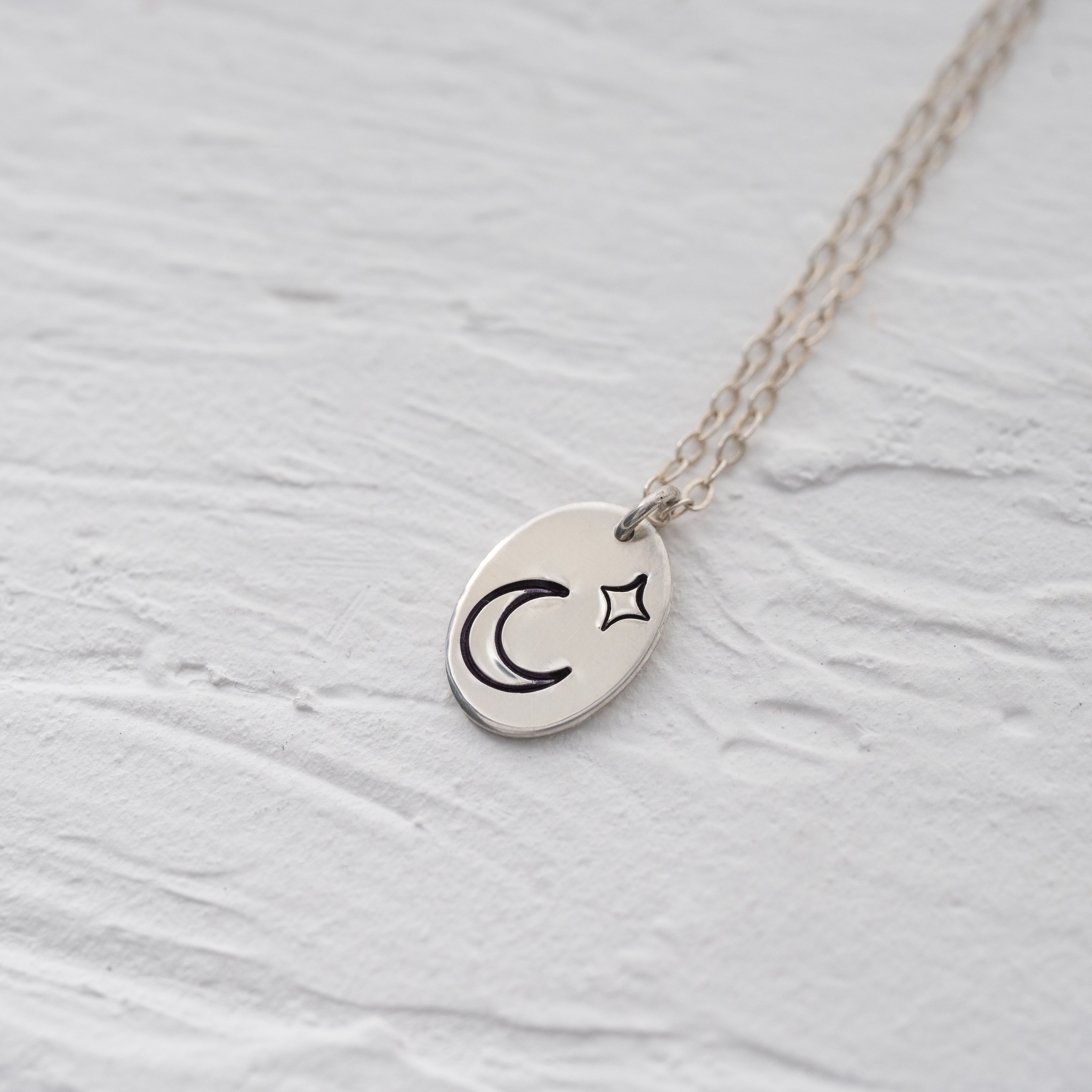 Luna deals pendant necklace